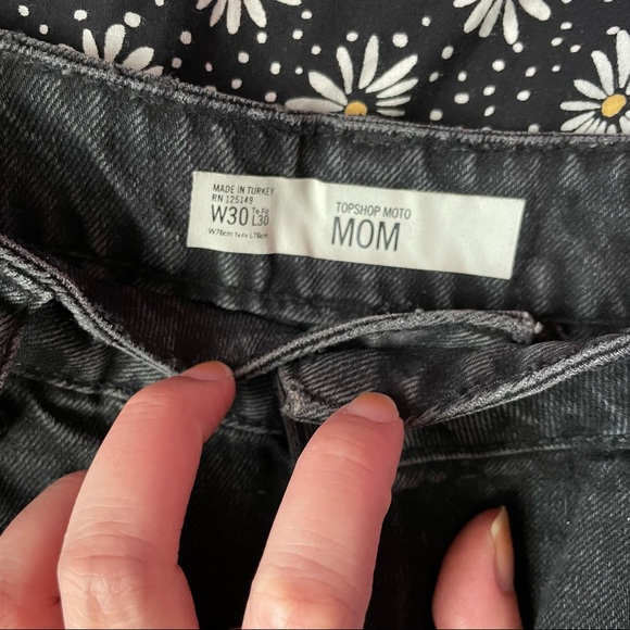 topshop washed black mom jeans - Picture 6 of 8